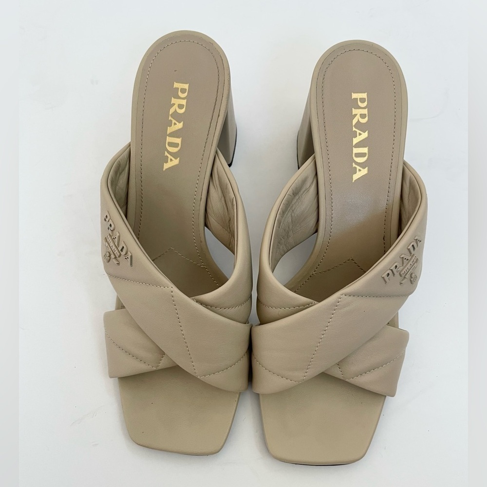 Prada Beige pebbled leather quilted criss cross 65mm block heel mules EU 40 - Picture 2 of 14